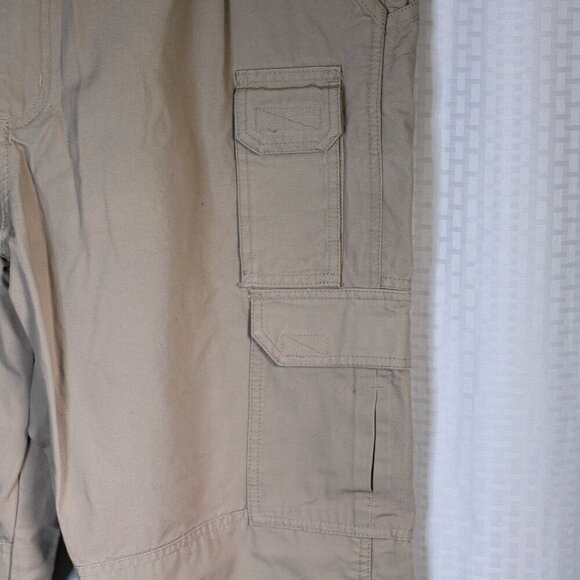 5.11 Tactical Series Size 40/34 (33") 100% Cotton Elastic sides khaki color - Picture 4 of 13